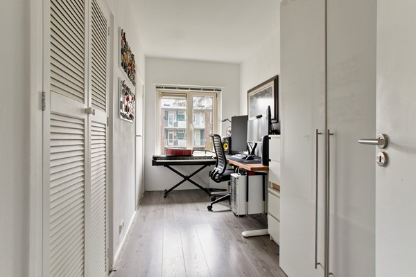 Medium property photo - Johannes Meewisstraat 42-2, 1063 CH Amsterdam